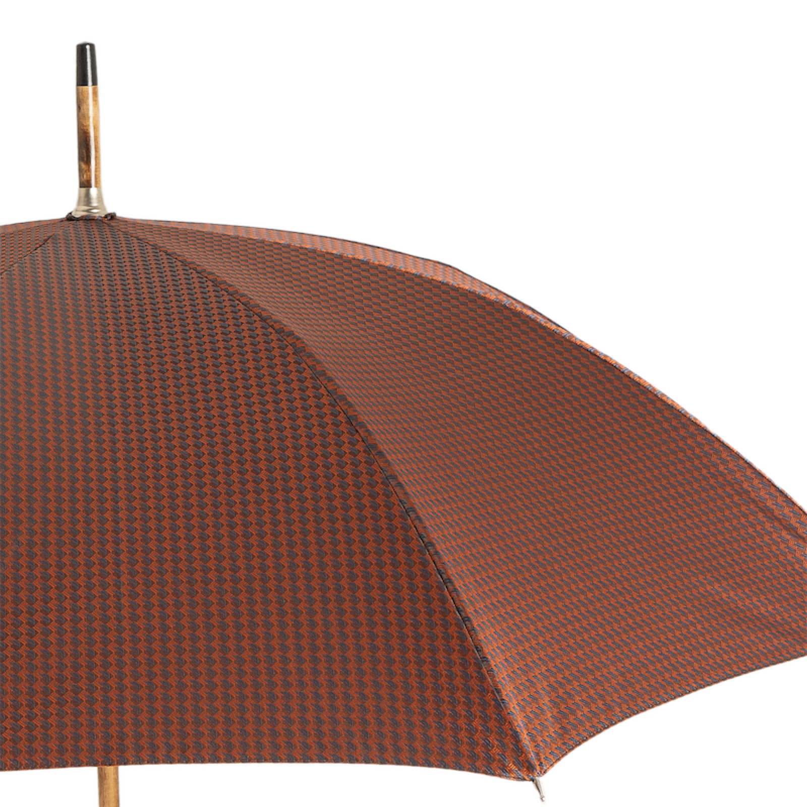 Umbrella with Straight Continuous Stick in Chestnut