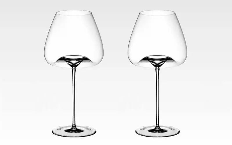 Delicate structure wine glass  