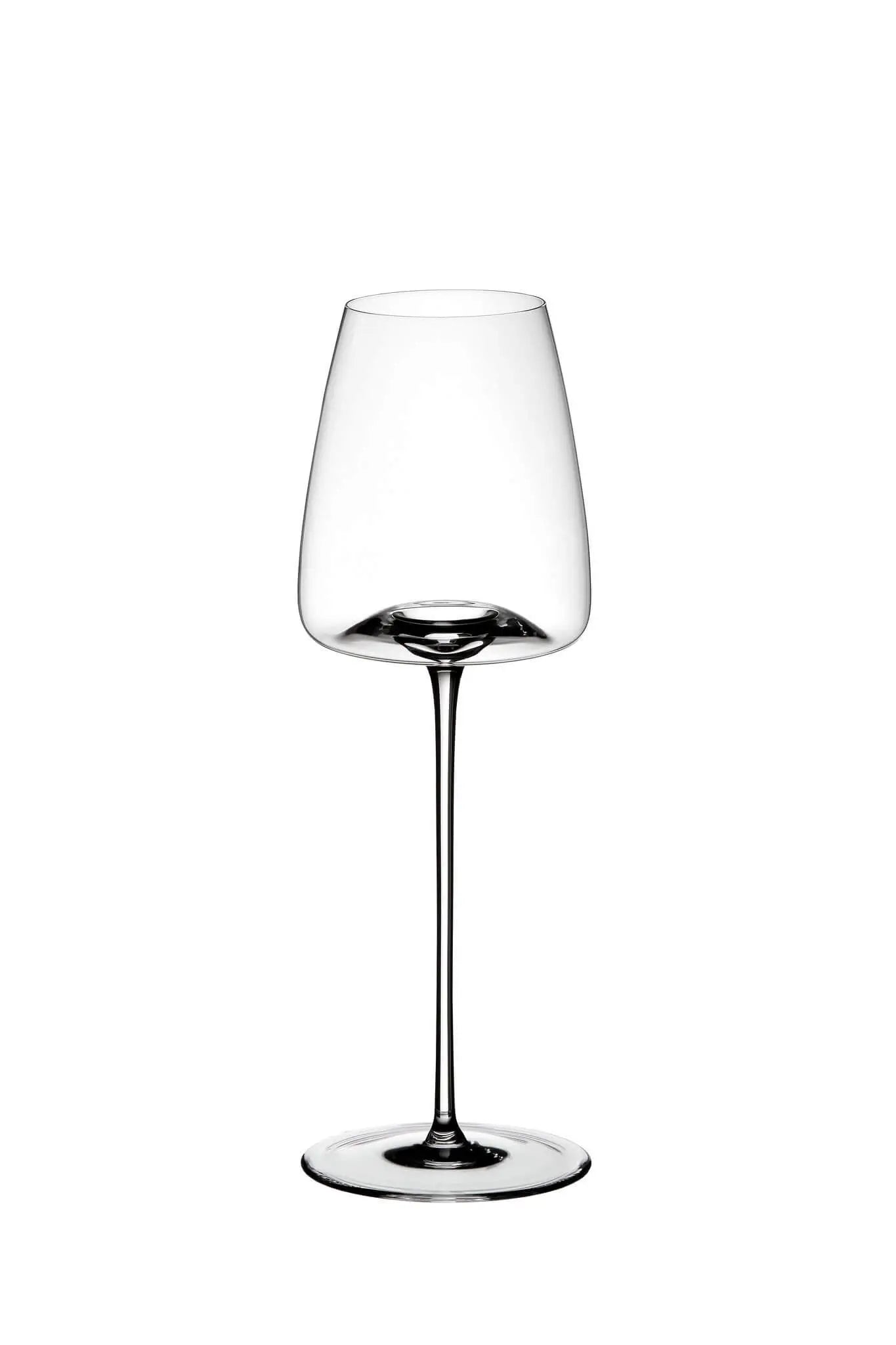 An extreme fresh character wine glass